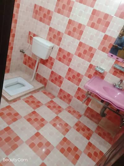 VIP beautiful 6 Marla portion is available for rent in sabzazar Lahore