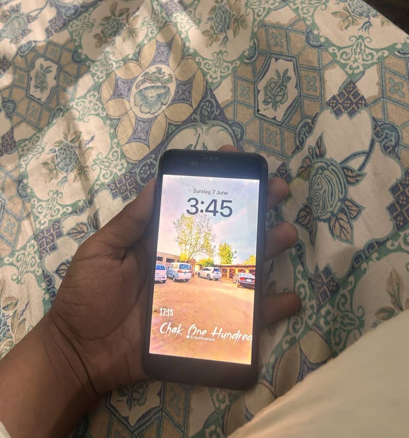 Apple iPhone 8 Plus 1