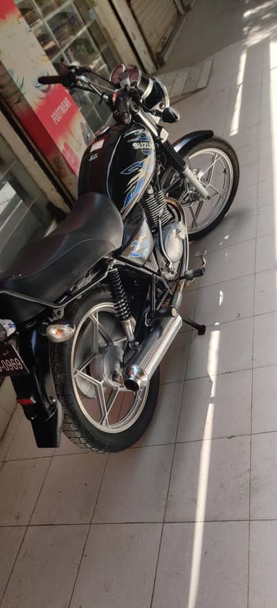 Suzuki-GS150 In a good condition Average fule Best performance And all
