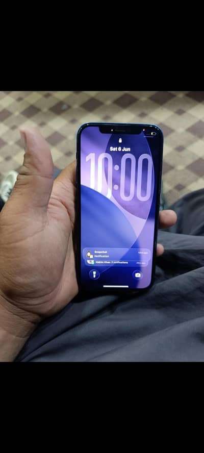 Apple iPhone 12