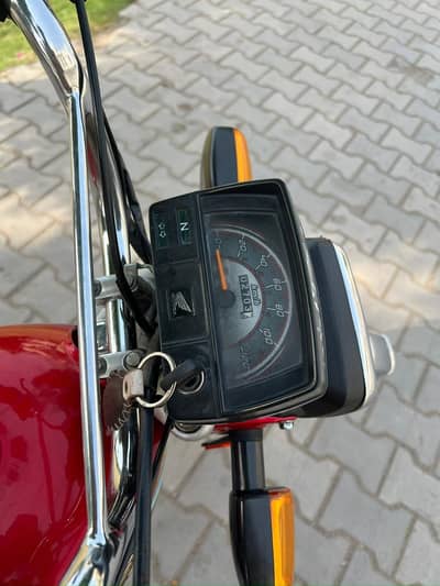 Brand New Condition 10/10 . No Repair No Open . Genuine Engine.