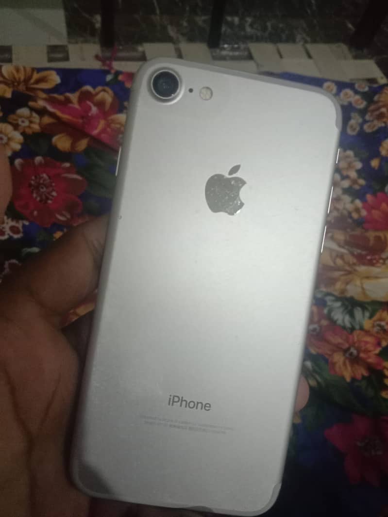 Apple iPhone 7 Plus 1