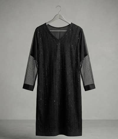 medium size black kameez