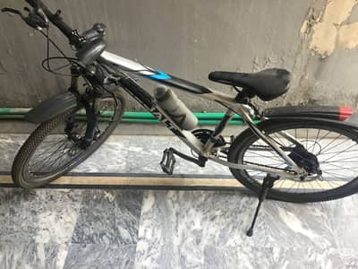 Cobalt bicycle 9/10 condition