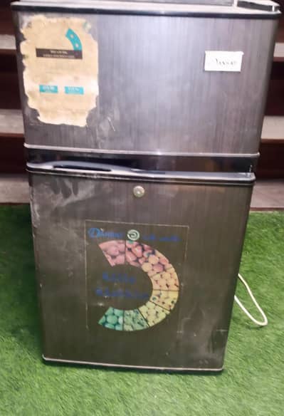 DANSAT BRAND imported mini fridge  2 'door fridge.