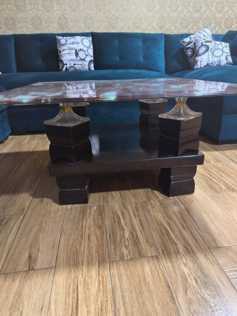 Coffee table 0
