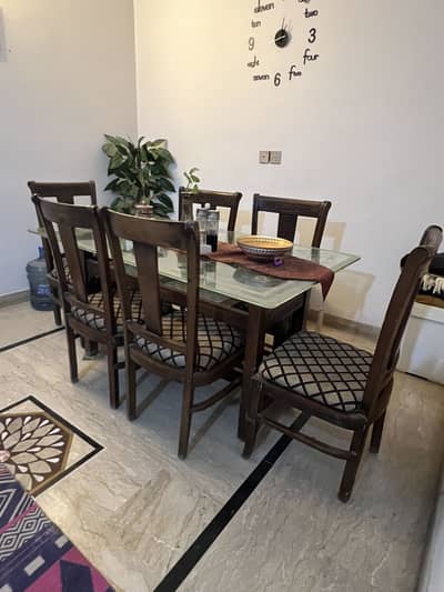 Wooden dining table for sale 6 Seater