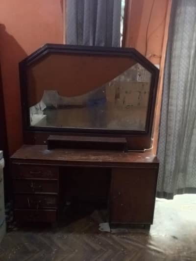 dressing table