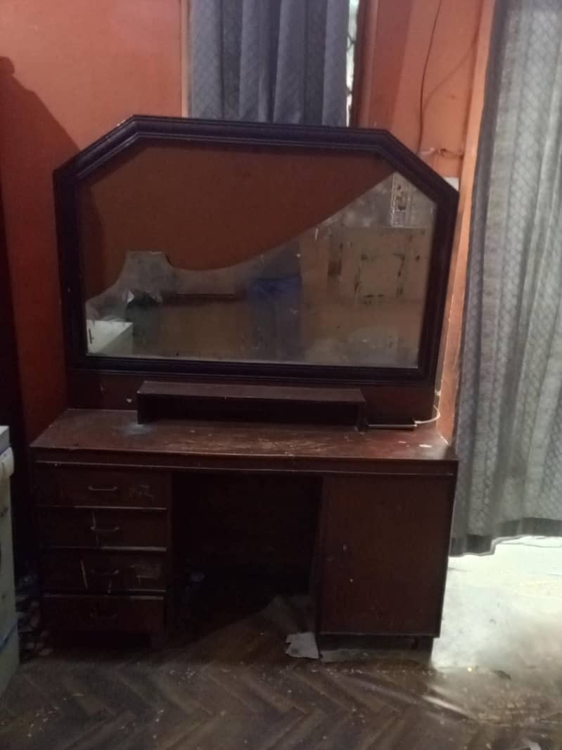 dressing table 1