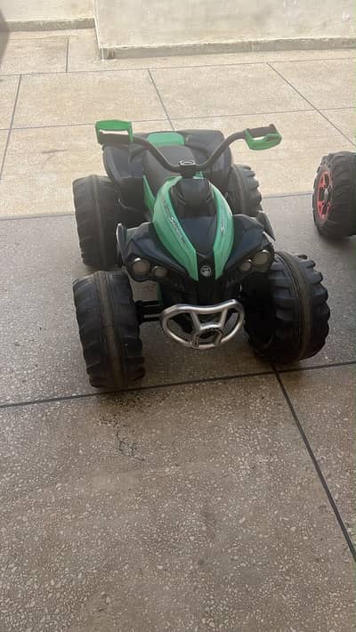 Selling kids electric car