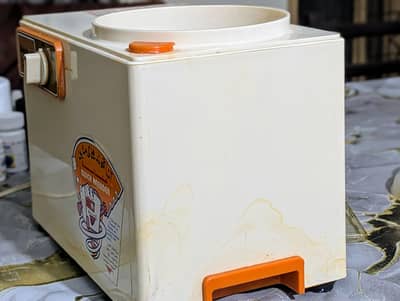 Atta ghoondny wali machine ( Dough kneading machine