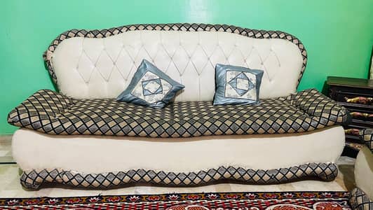 7 seator sofa 18000 comfortable sofa