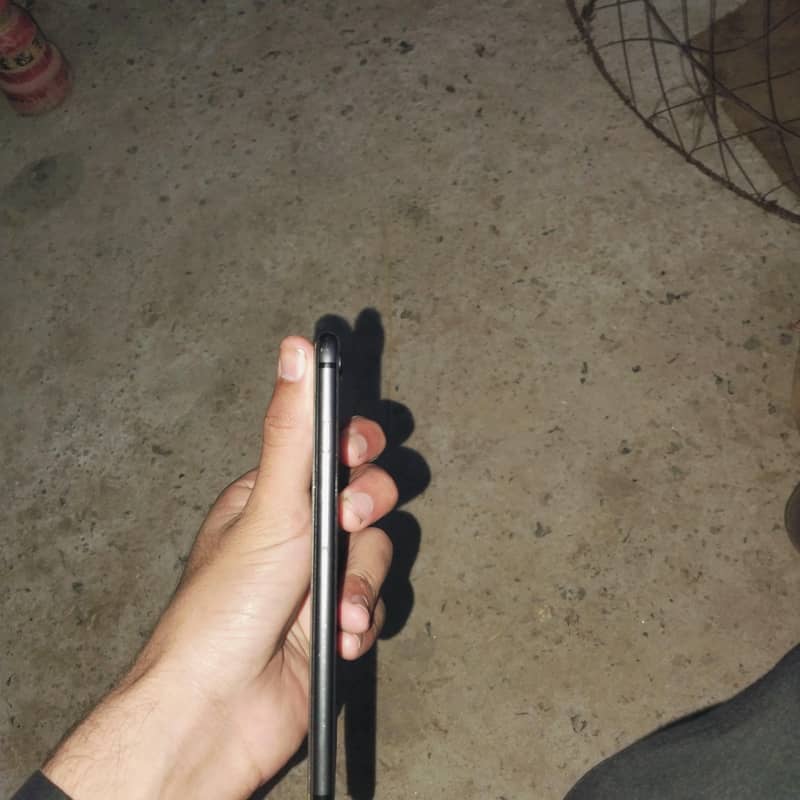 Apple iPhone 8 Plus 2