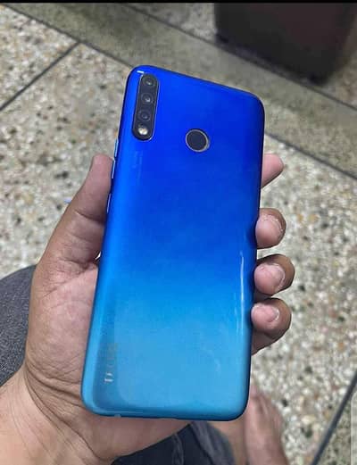 Tecno Spark 4