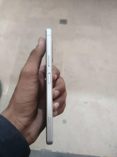Sony Xperia 4