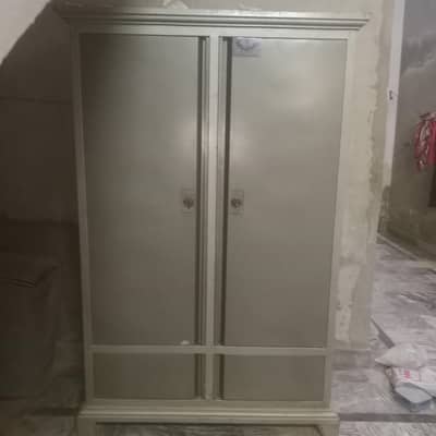 safe almaari
