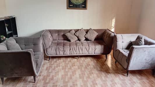 5 Seaters Sofa With Molty Foam