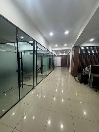 fully furnished luxury office available for rent
