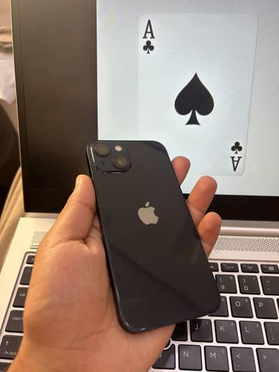 Apple iPhone 13