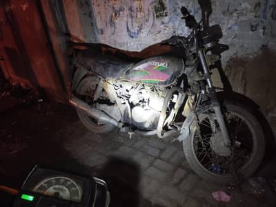Suzuki Gs125 first come first served