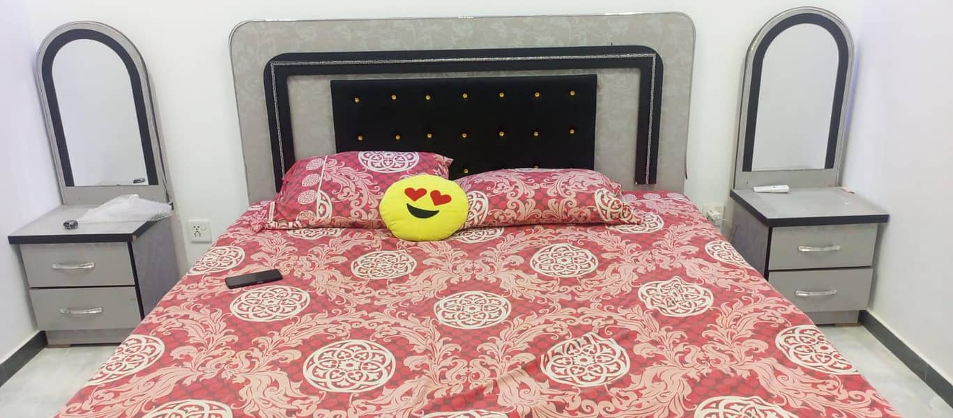 bed 2 side table dressing table devider 1