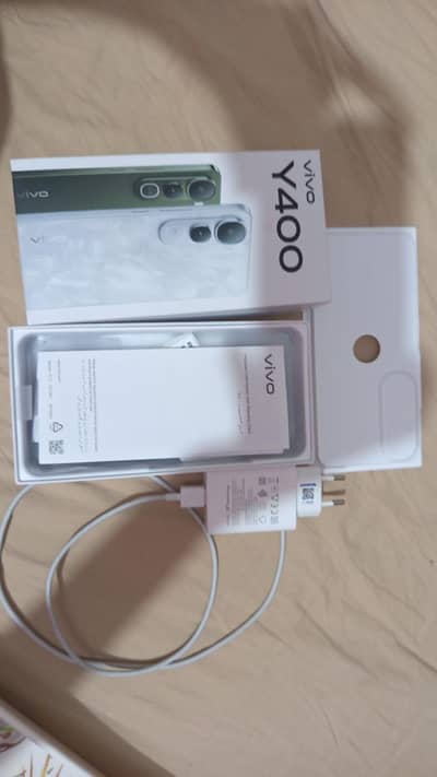 vivo y400