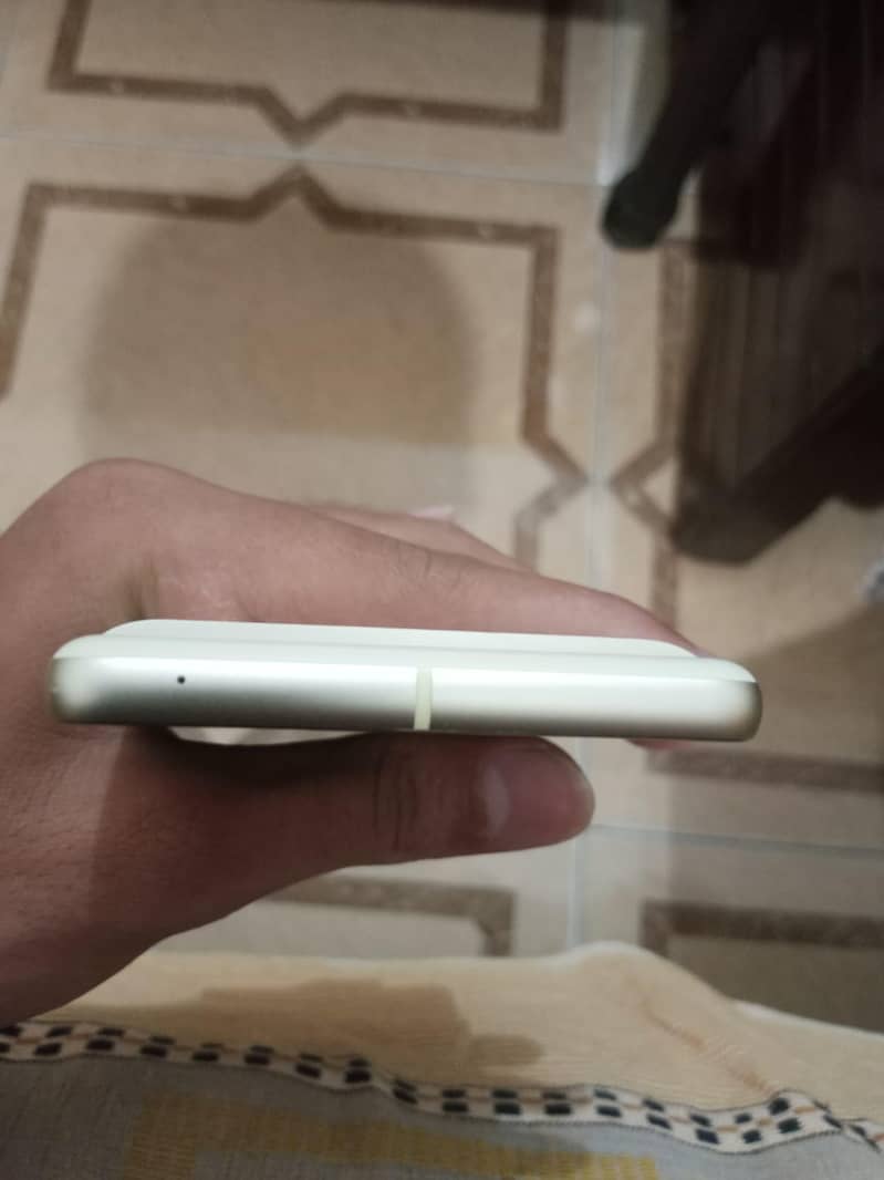 Google Pixel 7 5
