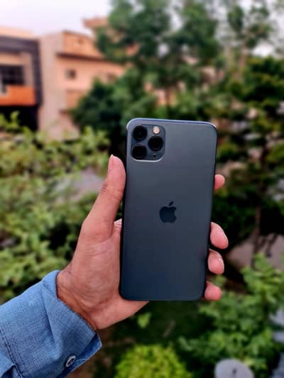 iPhone 11Pro Max (256) PTA PROVED (EXELLENT CONDITION) SALE & EXCHANGE