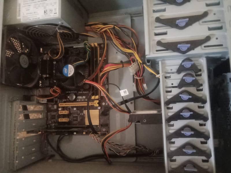 Pc with lcd 5