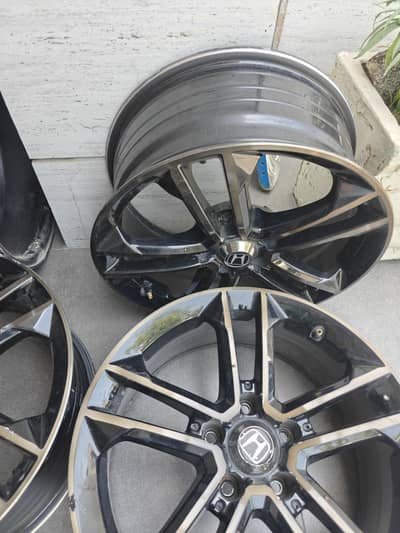 Honda civic 17 inch alloy rims 5/114 psi