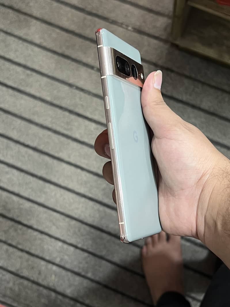 Google Pixel 7 Pro 2