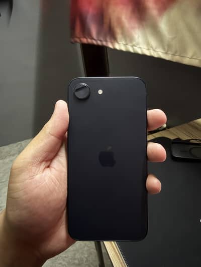 Apple iPhone 16e