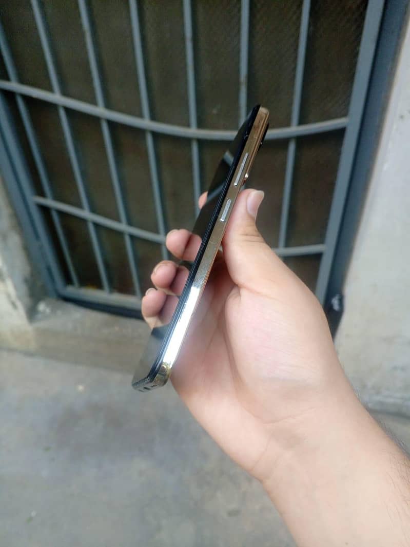 Infinix Zero X Pro 6
