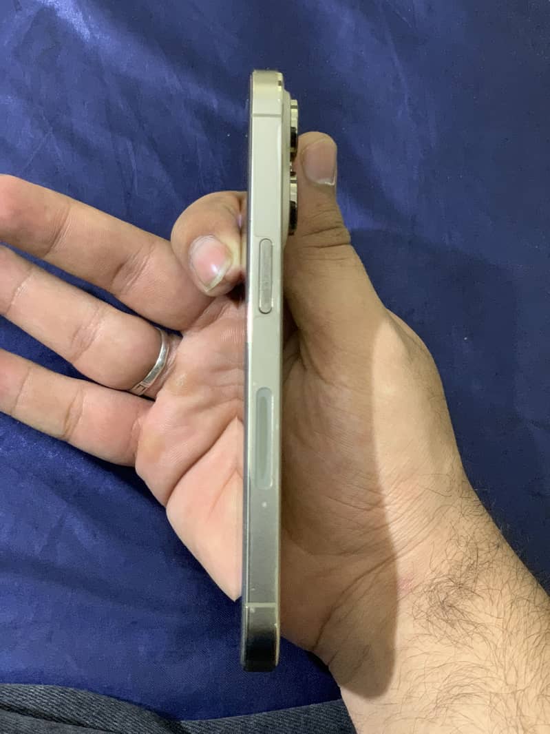 Apple iPhone 14 Pro 3