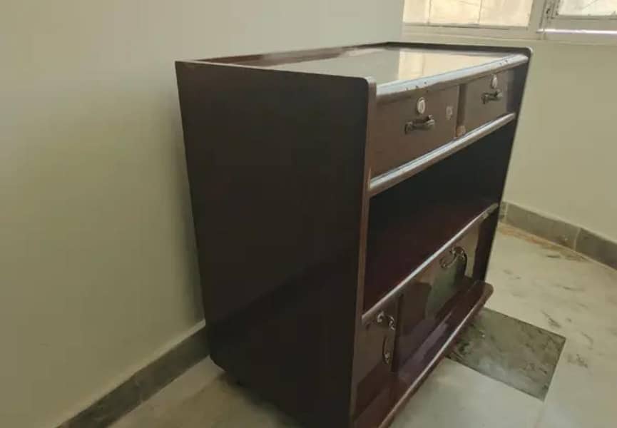 Dressing table 1