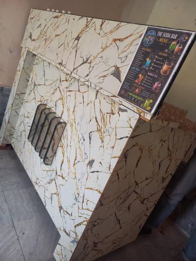 shop selling wooden Counter