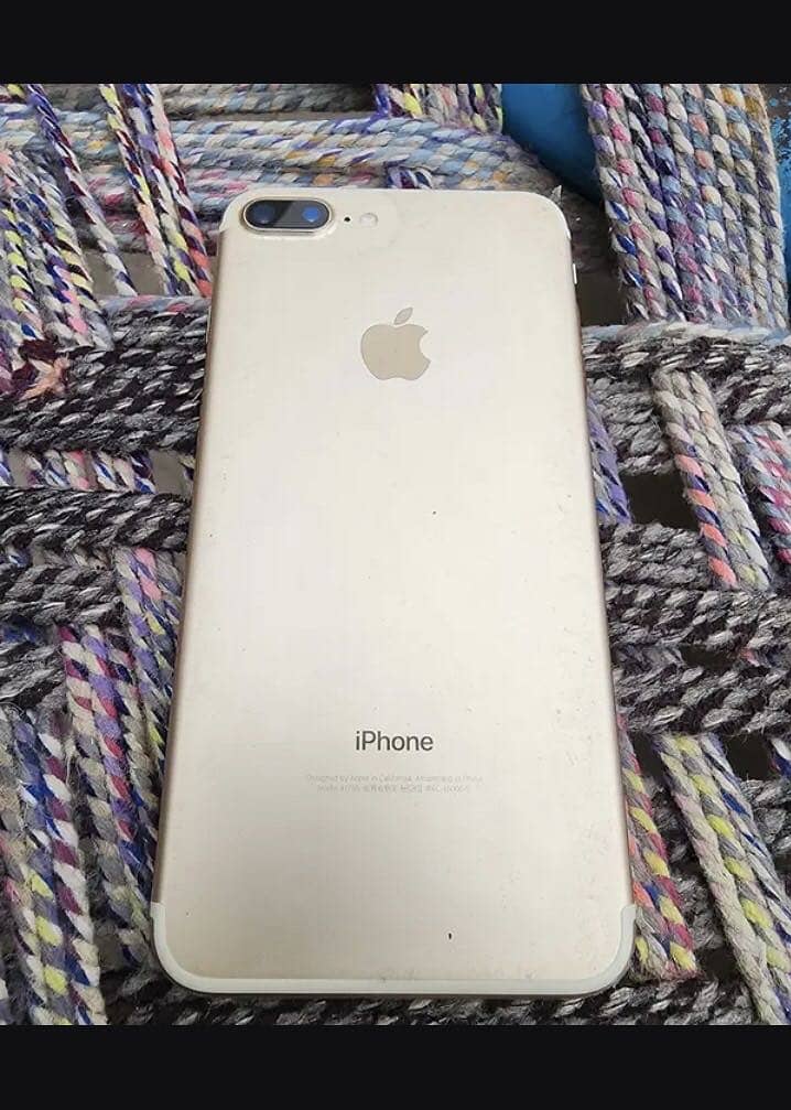 Apple iPhone 7 Plus 0