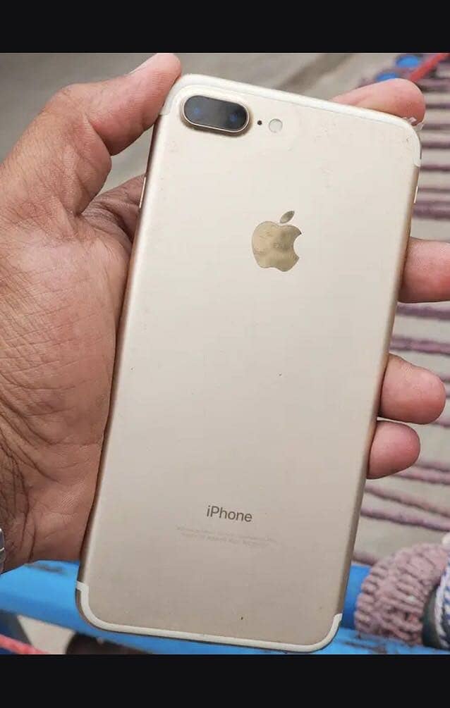 Apple iPhone 7 Plus 1