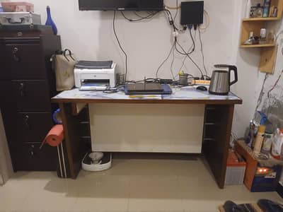 Office table
