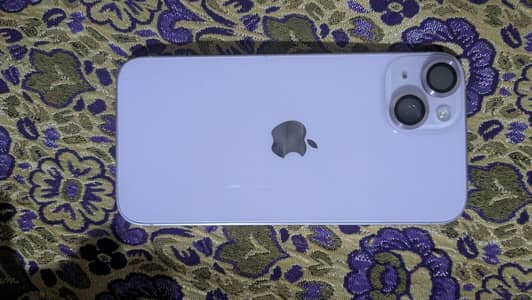 iphone 14 with charger