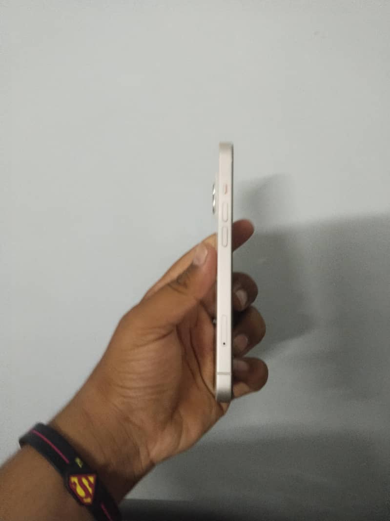 Apple iPhone 13 3