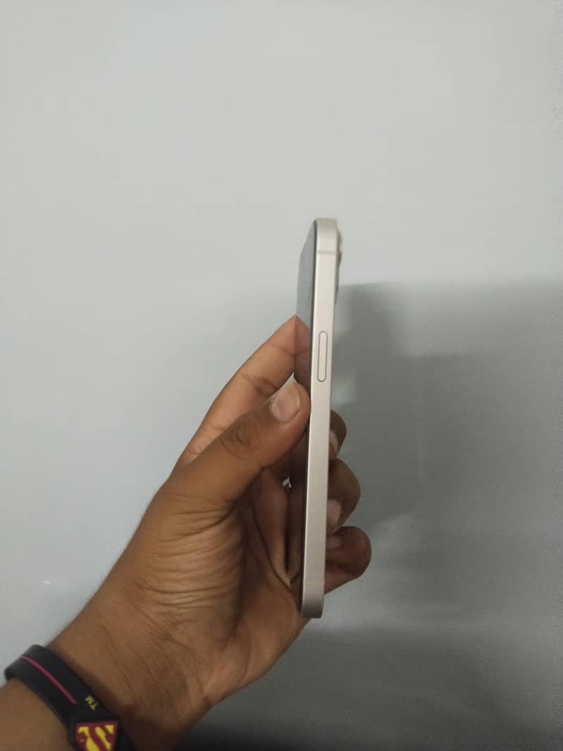 Apple iPhone 13 6