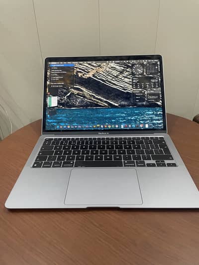 MacBook Air M1 16/256