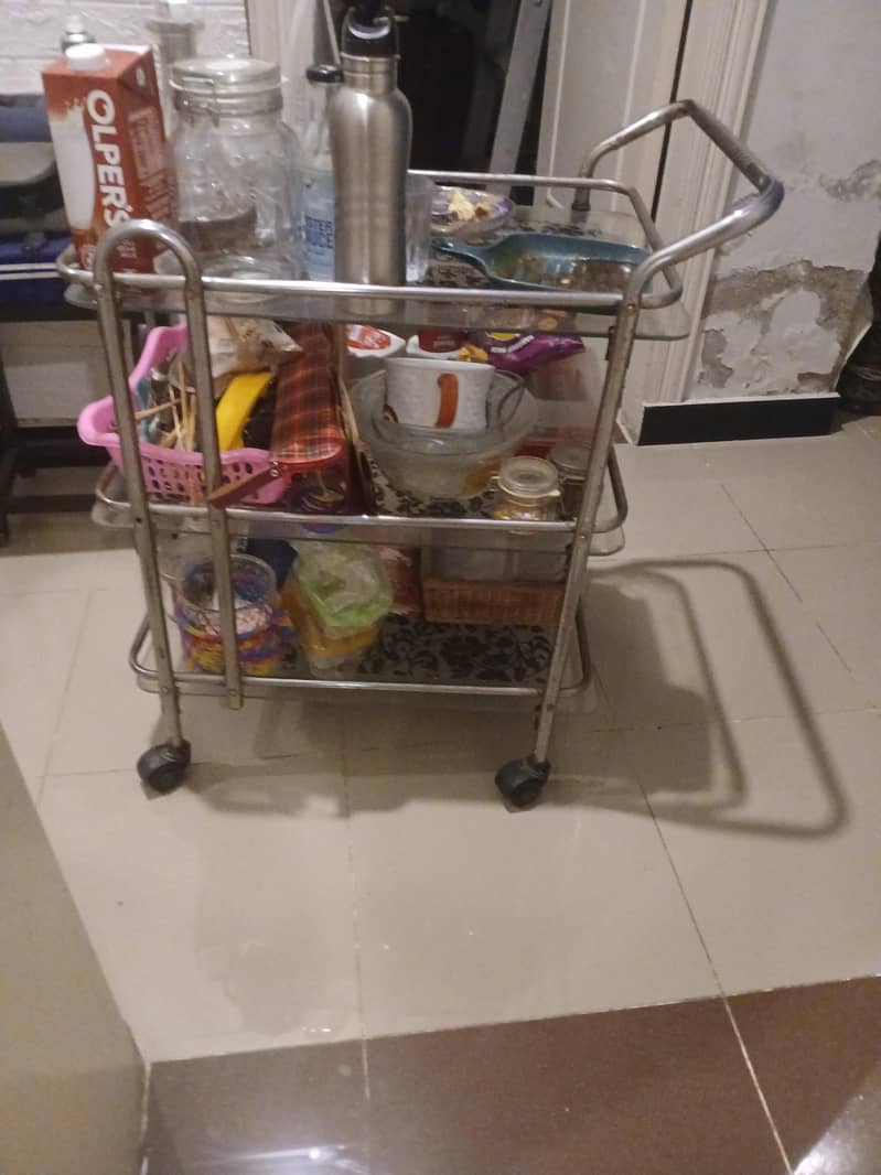 Tea trolley 0