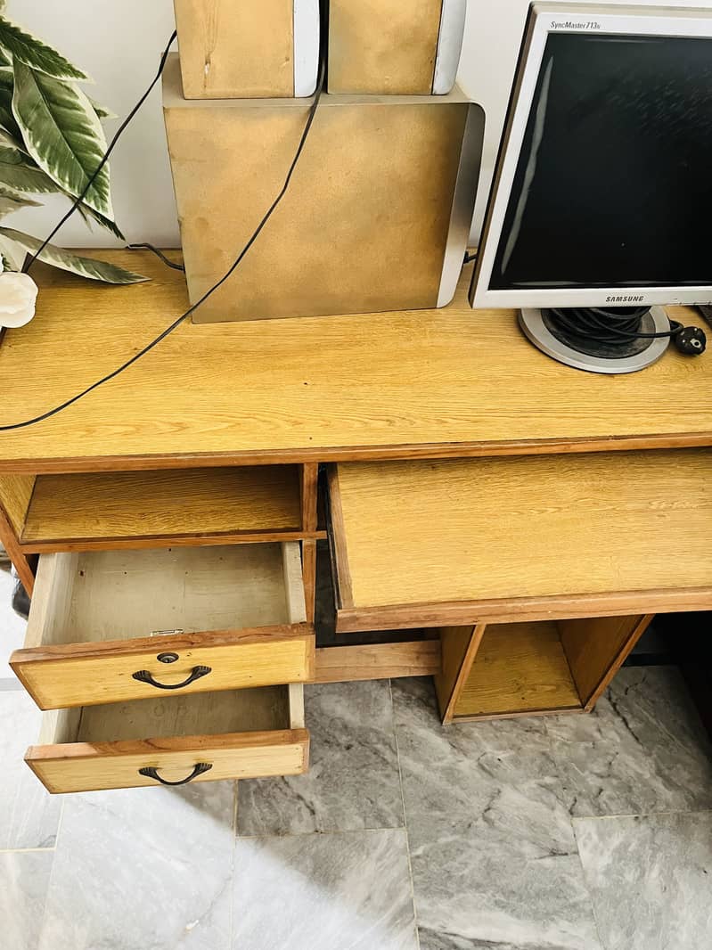 Computer table 2
