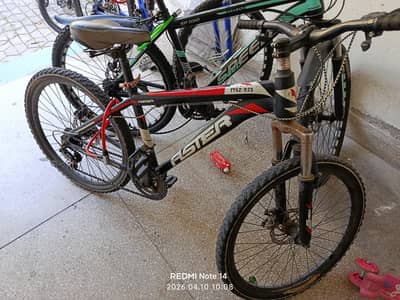 two cycles (blue and red)