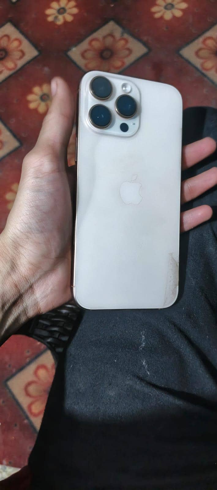 iphone 16 pro max 4