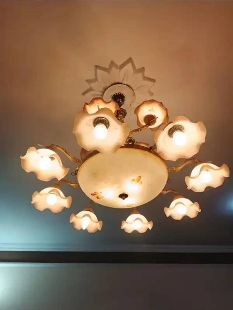 chandeliers 0