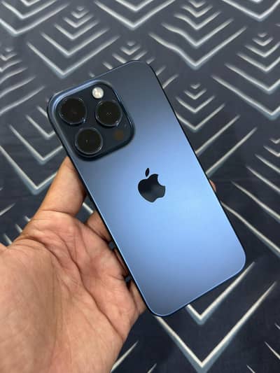 Apple iPhone 15 Pro 256 GB LLA Approved