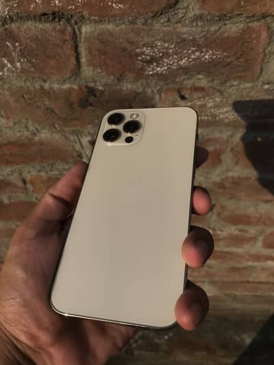 Apple iPhone 12 Pro iCloud locked